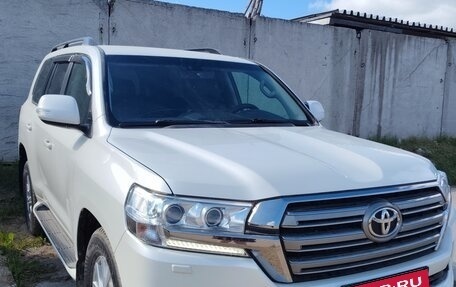 Toyota Land Cruiser 200, 2016 год, 5 900 000 рублей, 1 фотография