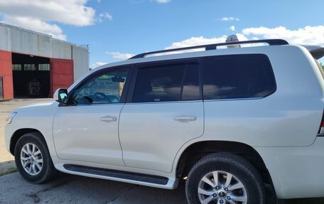 Toyota Land Cruiser 200, 2016 год, 5 900 000 рублей, 3 фотография