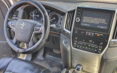 Toyota Land Cruiser 200, 2016 год, 5 900 000 рублей, 8 фотография