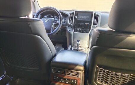 Toyota Land Cruiser 200, 2016 год, 5 900 000 рублей, 10 фотография