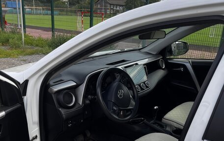 Toyota RAV4, 2015 год, 2 000 000 рублей, 9 фотография