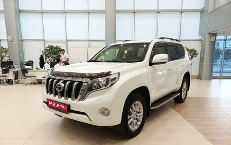 Toyota Land Cruiser Prado 150 рестайлинг 2, 2015 год, 3 690 000 рублей, 1 фотография
