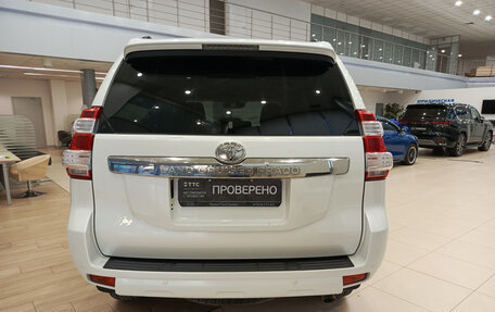 Toyota Land Cruiser Prado 150 рестайлинг 2, 2015 год, 3 690 000 рублей, 7 фотография