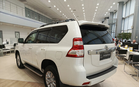 Toyota Land Cruiser Prado 150 рестайлинг 2, 2015 год, 3 690 000 рублей, 8 фотография