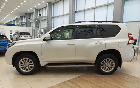 Toyota Land Cruiser Prado 150 рестайлинг 2, 2015 год, 3 690 000 рублей, 10 фотография