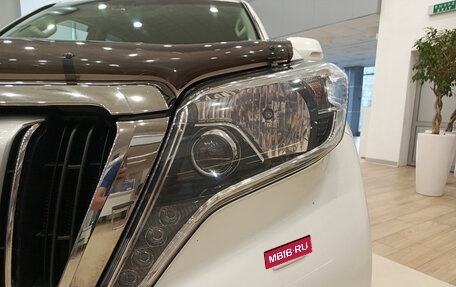 Toyota Land Cruiser Prado 150 рестайлинг 2, 2015 год, 3 690 000 рублей, 21 фотография