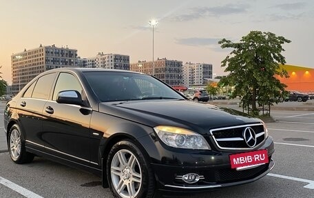 Mercedes-Benz C-Класс, 2008 год, 1 300 000 рублей, 2 фотография