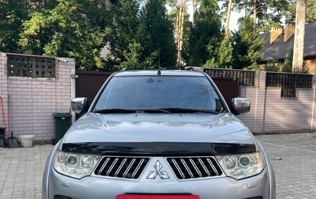 Mitsubishi Pajero Sport II рестайлинг, 2011 год, 1 600 000 рублей, 2 фотография