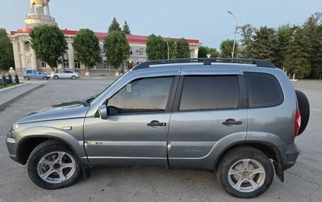 Chevrolet Niva I рестайлинг, 2009 год, 630 000 рублей, 8 фотография
