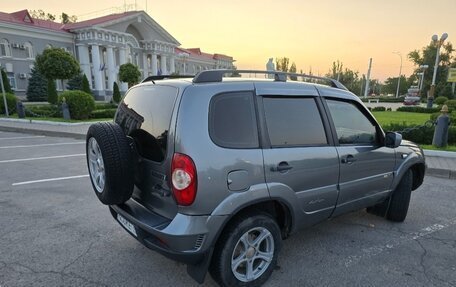 Chevrolet Niva I рестайлинг, 2009 год, 630 000 рублей, 5 фотография