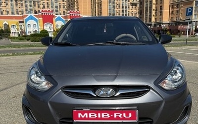 Hyundai Solaris II рестайлинг, 2011 год, 690 000 рублей, 1 фотография