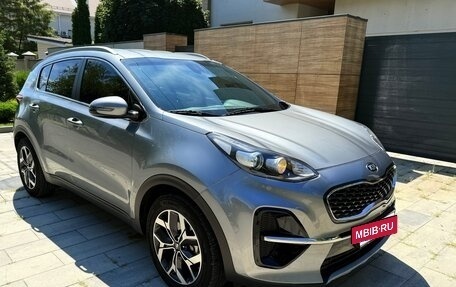 KIA Sportage IV рестайлинг, 2020 год, 2 530 000 рублей, 2 фотография