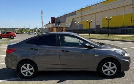 Hyundai Solaris II рестайлинг, 2011 год, 690 000 рублей, 3 фотография