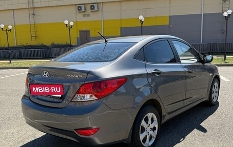 Hyundai Solaris II рестайлинг, 2011 год, 690 000 рублей, 4 фотография