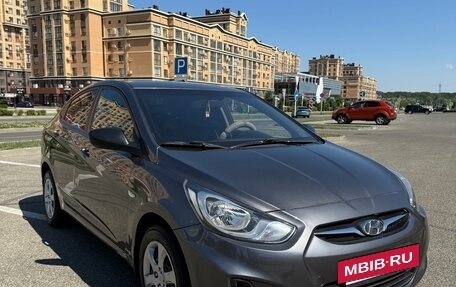 Hyundai Solaris II рестайлинг, 2011 год, 690 000 рублей, 2 фотография