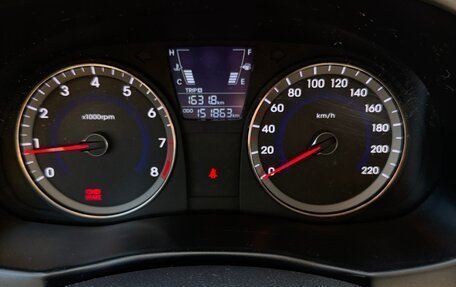 Hyundai Solaris II рестайлинг, 2011 год, 690 000 рублей, 15 фотография