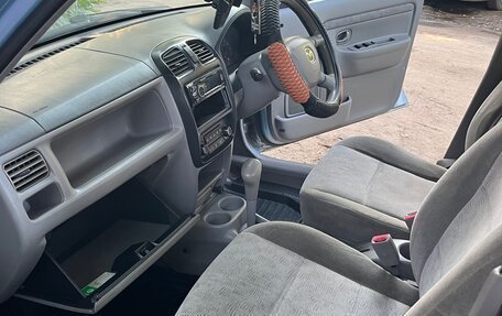 Mazda Demio III (DE), 2001 год, 300 000 рублей, 12 фотография