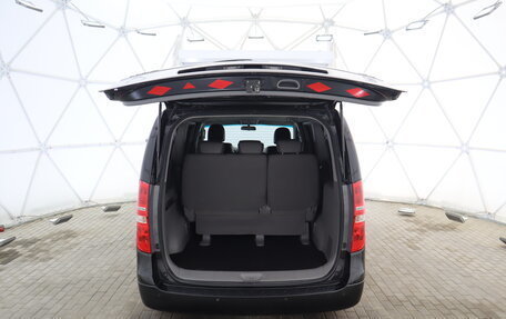 Hyundai H-1 II рестайлинг, 2018 год, 2 390 000 рублей, 17 фотография