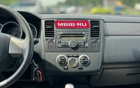 Nissan Tiida, 2010 год, 909 000 рублей, 20 фотография