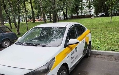 Hyundai Solaris II рестайлинг, 2018 год, 725 000 рублей, 1 фотография