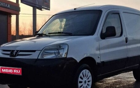 Peugeot Partner II рестайлинг 2, 2010 год, 320 000 рублей, 1 фотография