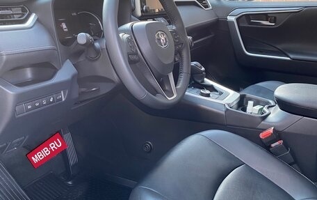 Toyota RAV4, 2021 год, 4 000 000 рублей, 8 фотография