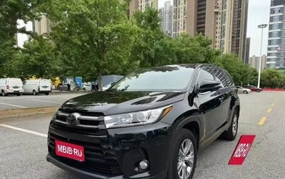 Toyota Highlander III, 2021 год, 3 000 000 рублей, 1 фотография
