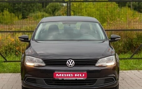 Volkswagen Jetta VI, 2014 год, 1 070 000 рублей, 2 фотография