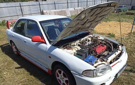 Mitsubishi Lancer VII, 1995 год, 300 000 рублей, 3 фотография