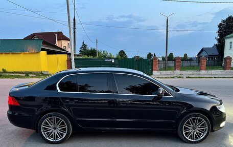 Skoda Superb III рестайлинг, 2011 год, 900 000 рублей, 17 фотография