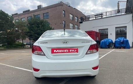 Hyundai Solaris II рестайлинг, 2013 год, 680 000 рублей, 3 фотография