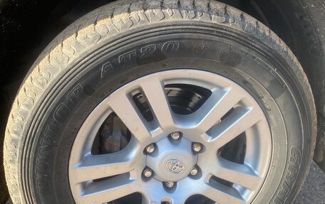 Toyota Land Cruiser Prado 150 рестайлинг 2, 2013 год, 3 500 000 рублей, 10 фотография