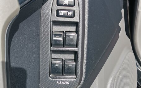 Toyota Land Cruiser Prado 150 рестайлинг 2, 2013 год, 3 100 000 рублей, 3 фотография