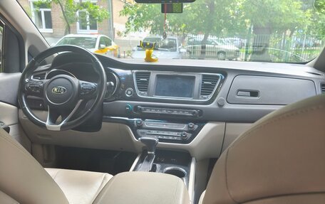 KIA Carnival III, 2018 год, 2 900 000 рублей, 16 фотография