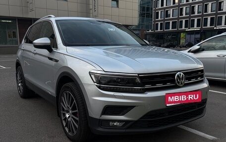 Volkswagen Tiguan II, 2018 год, 2 500 000 рублей, 1 фотография