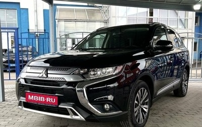 Mitsubishi Outlander III рестайлинг 3, 2018 год, 1 999 000 рублей, 1 фотография