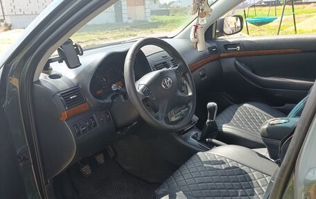 Toyota Avensis III рестайлинг, 2006 год, 580 000 рублей, 4 фотография