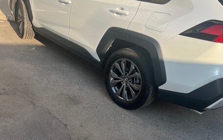 Toyota RAV4, 2024 год, 3 499 000 рублей, 9 фотография