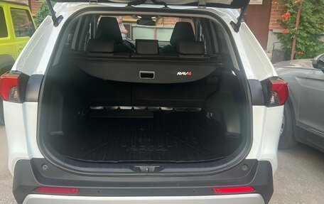 Toyota RAV4, 2024 год, 3 499 000 рублей, 5 фотография