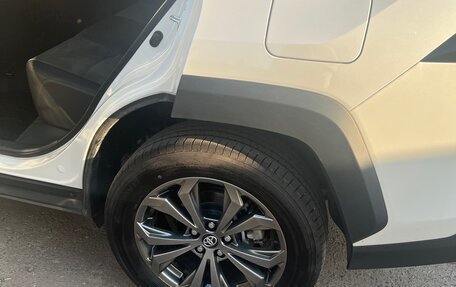Toyota RAV4, 2024 год, 3 499 000 рублей, 10 фотография