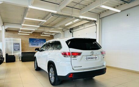 Toyota Highlander III, 2014 год, 3 649 900 рублей, 4 фотография