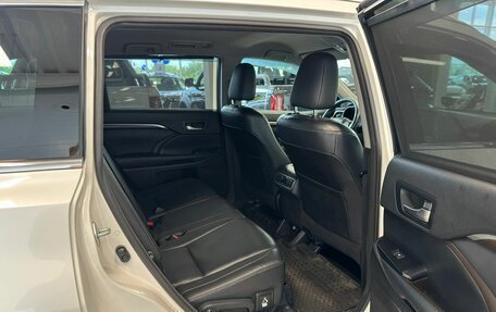 Toyota Highlander III, 2014 год, 3 649 900 рублей, 18 фотография