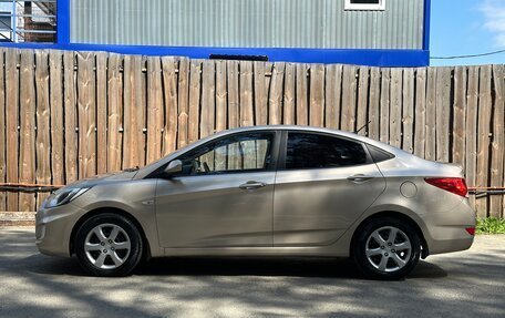 Hyundai Solaris II рестайлинг, 2011 год, 700 000 рублей, 2 фотография