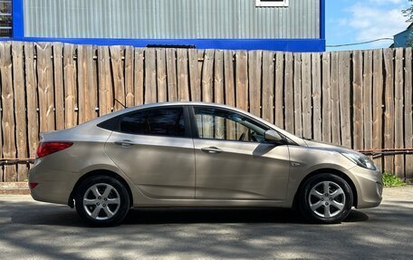 Hyundai Solaris II рестайлинг, 2011 год, 700 000 рублей, 13 фотография