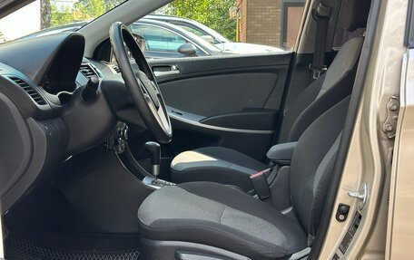 Hyundai Solaris II рестайлинг, 2011 год, 700 000 рублей, 17 фотография