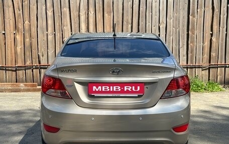 Hyundai Solaris II рестайлинг, 2011 год, 700 000 рублей, 6 фотография