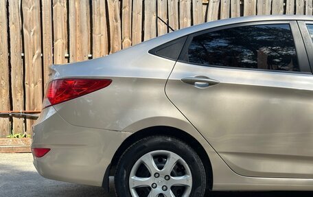 Hyundai Solaris II рестайлинг, 2011 год, 700 000 рублей, 14 фотография