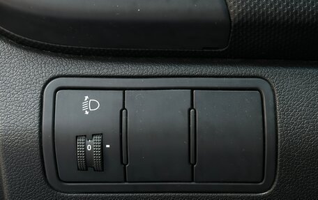 Hyundai Solaris II рестайлинг, 2011 год, 700 000 рублей, 20 фотография