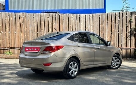 Hyundai Solaris II рестайлинг, 2011 год, 700 000 рублей, 15 фотография
