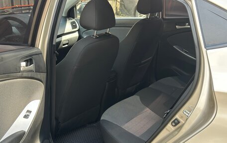 Hyundai Solaris II рестайлинг, 2011 год, 700 000 рублей, 30 фотография